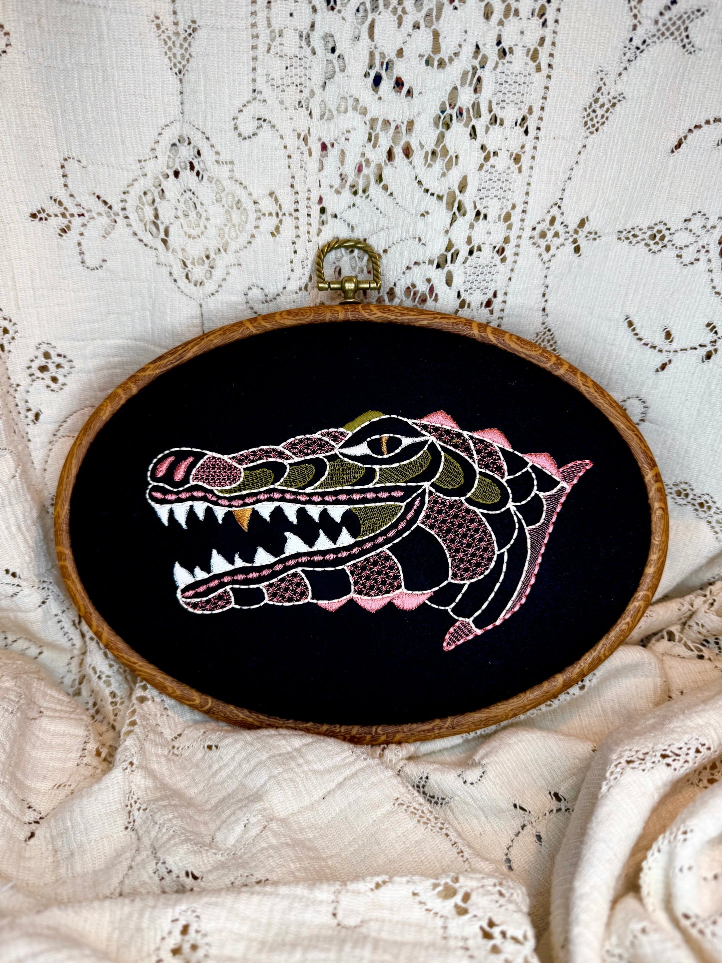 See ya later, alligator! Embroidery hoop 9.2"