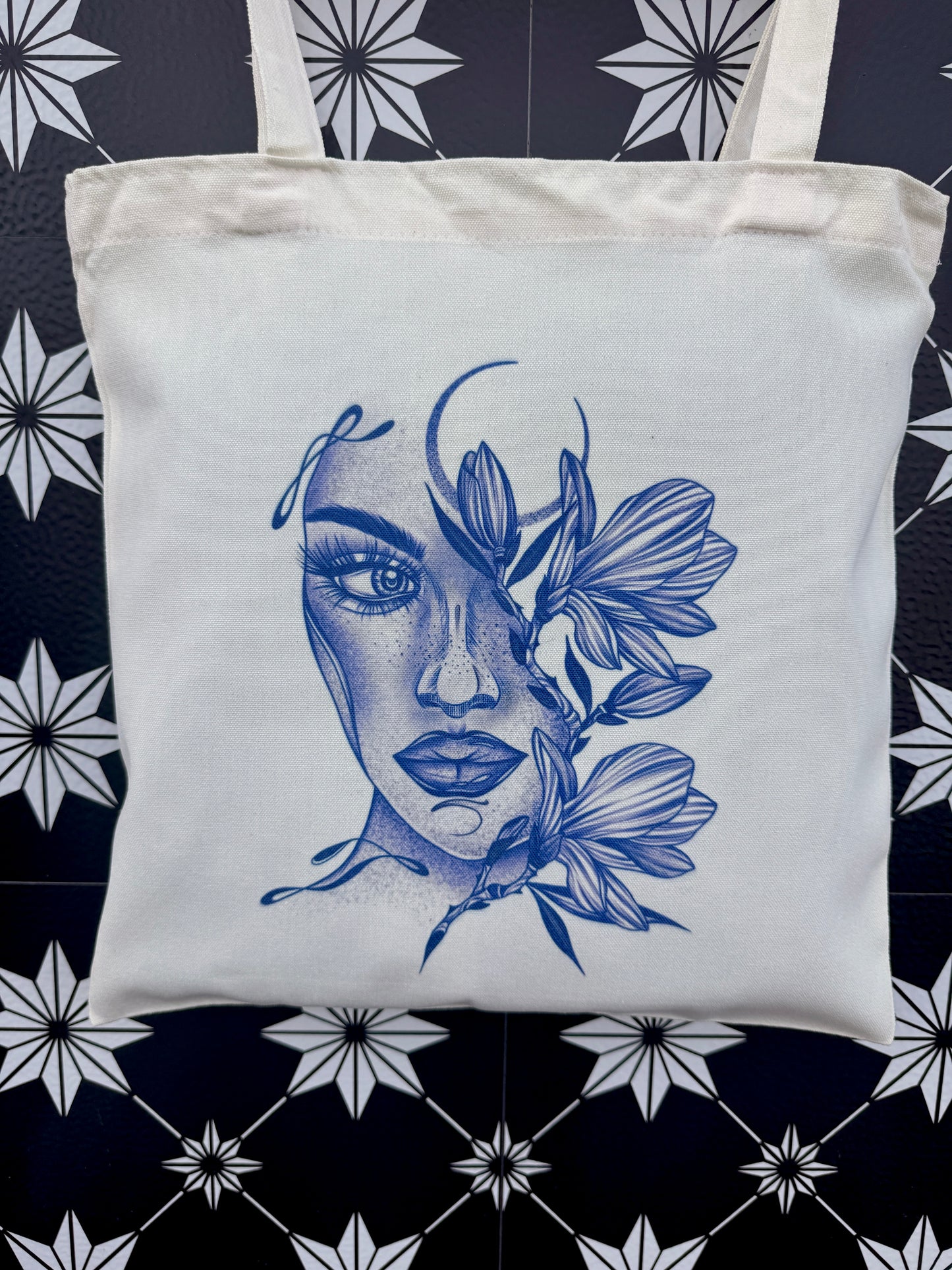 Magnolias by moonlight | Tote Bag