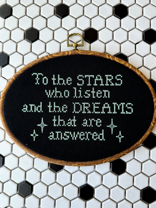 To the stars that listen | 10" Embroidery hoop
