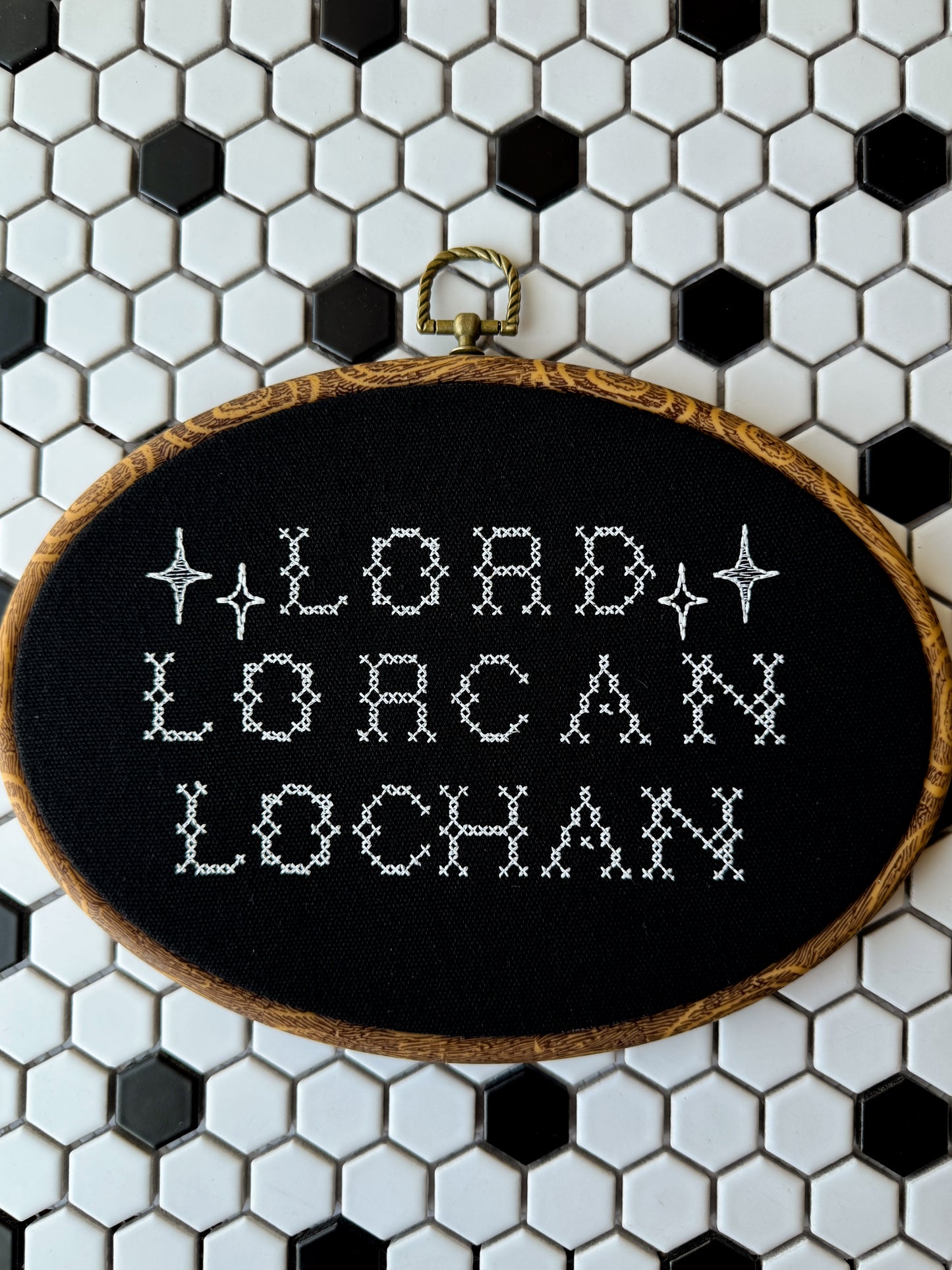 LORD LORCAN | 10" Embroidery hoop